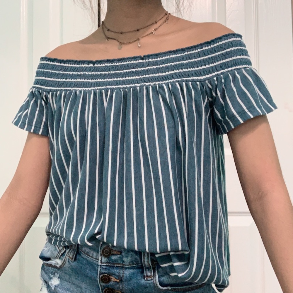 american eagle off the shoulder top